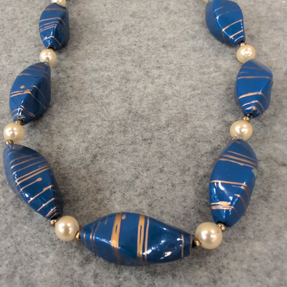Chic Blue Beaded Necklace with Gold Accents Pearl Accents - Picture 1 of 4